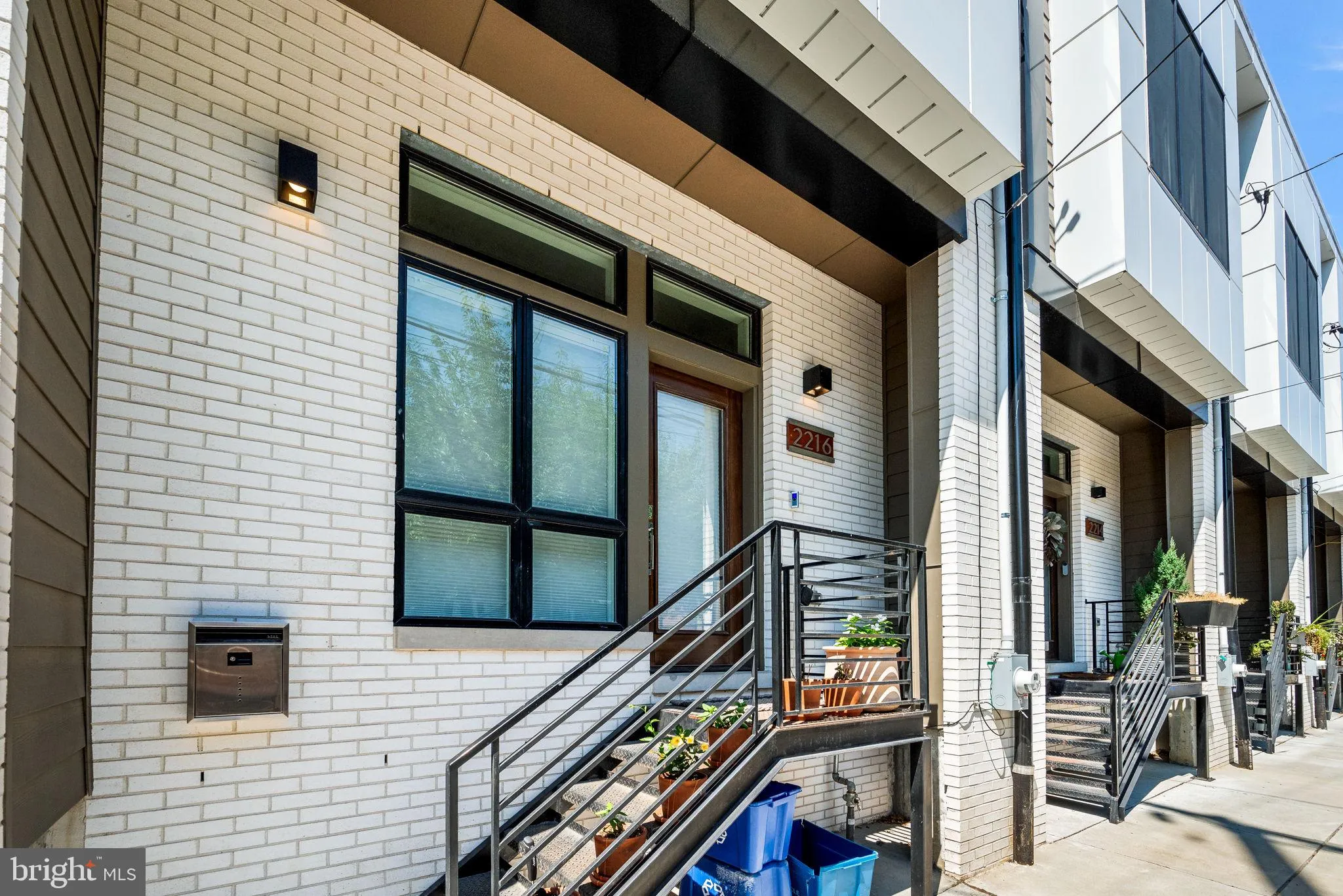 Philadelphia, Pennsylvania 19125, United States, 3 Bedrooms Bedrooms, ,3 BathroomsBathrooms,Residential,Active,184160