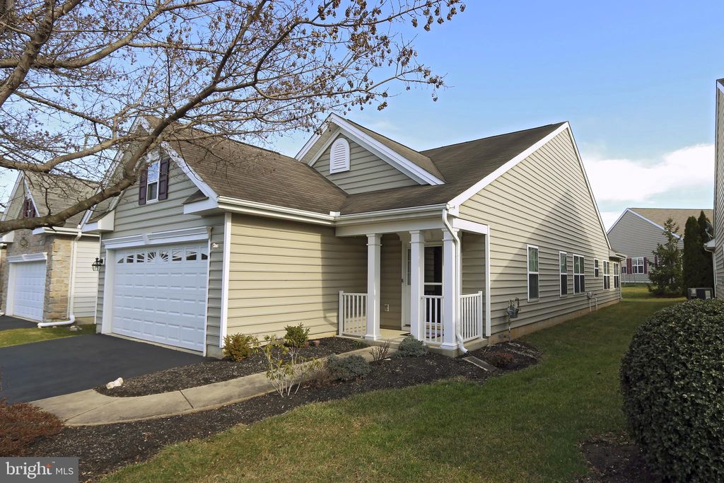 Photo of 1611 EMERSON, MOUNT JOY, PA 17552 (MLS # PALA2031170)