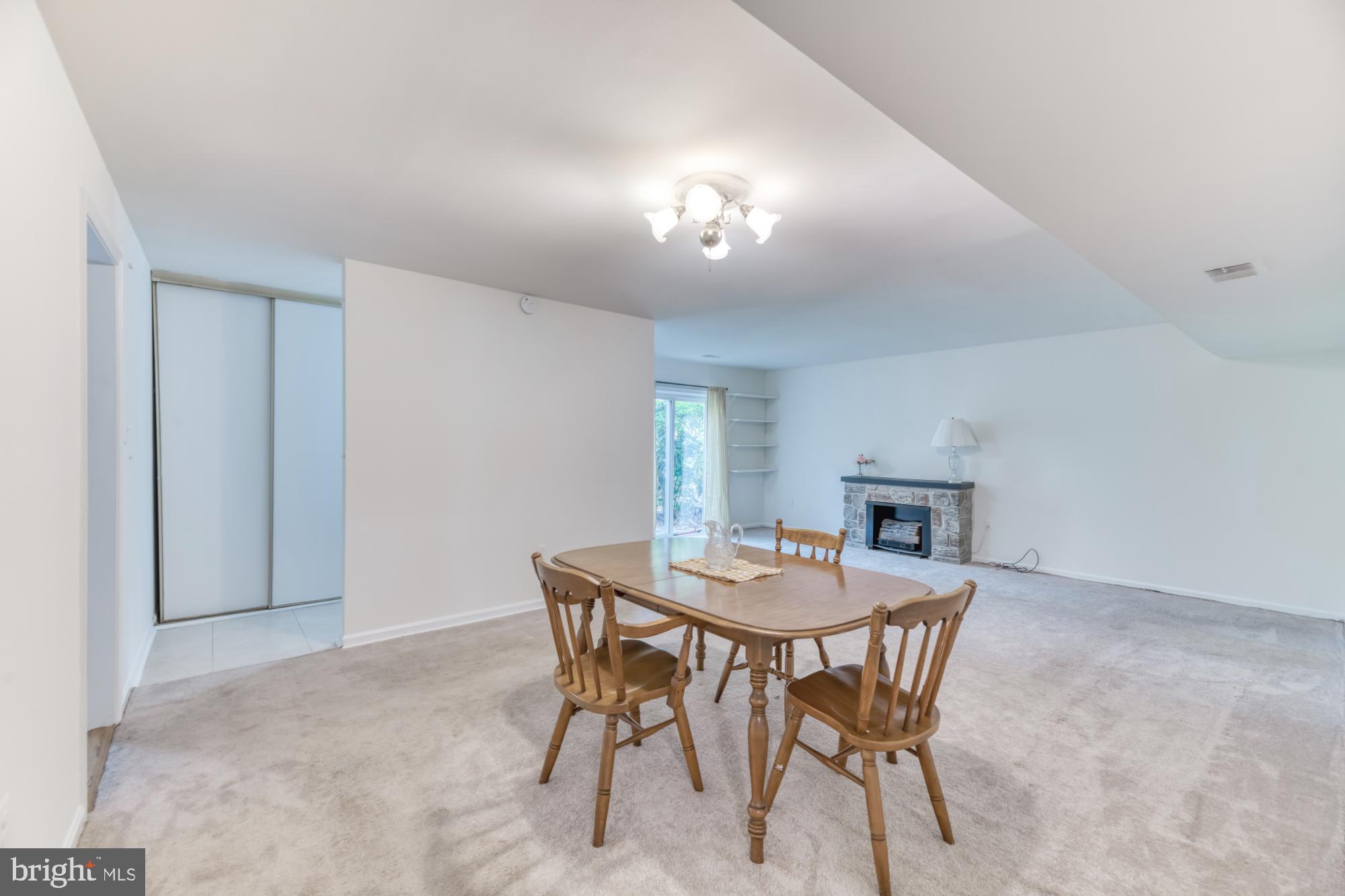 TERRACE TOWNHOUSES OF ANNANDALE - Residential