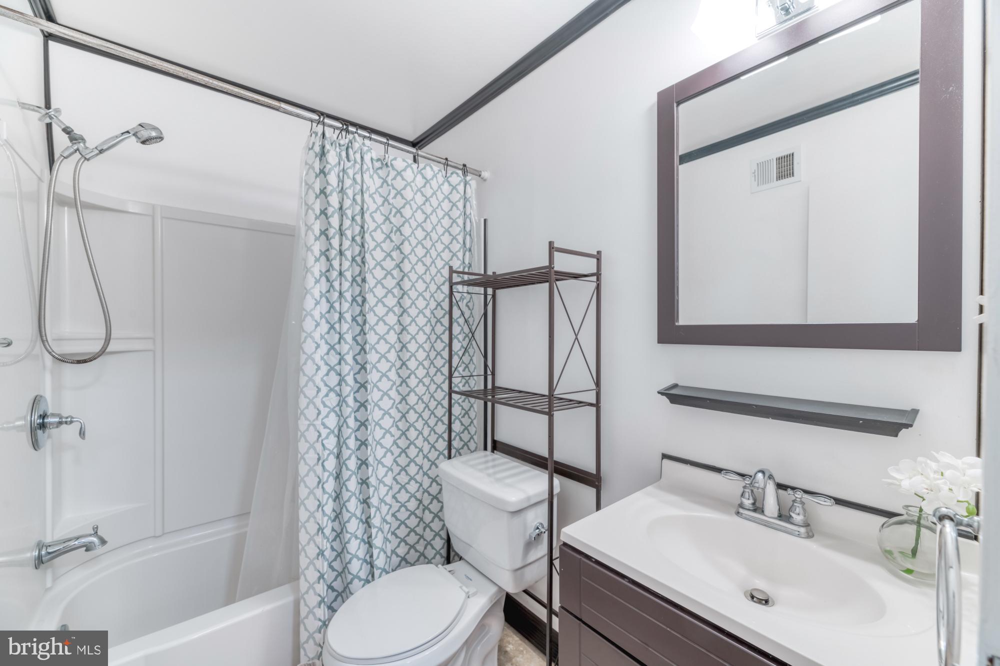 TERRACE TOWNHOUSES OF ANNANDALE - Residential