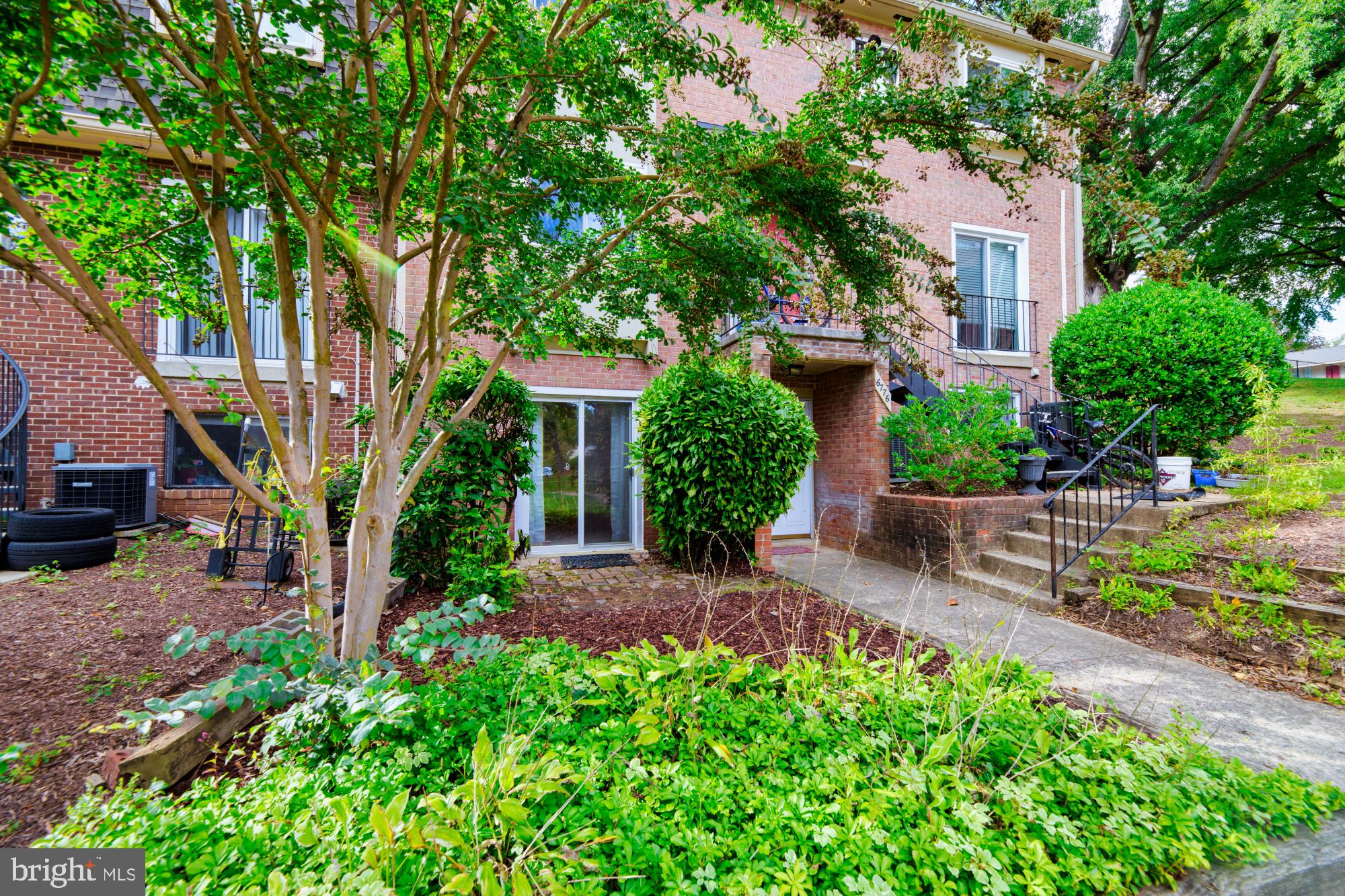 TERRACE TOWNHOUSES OF ANNANDALE - Residential