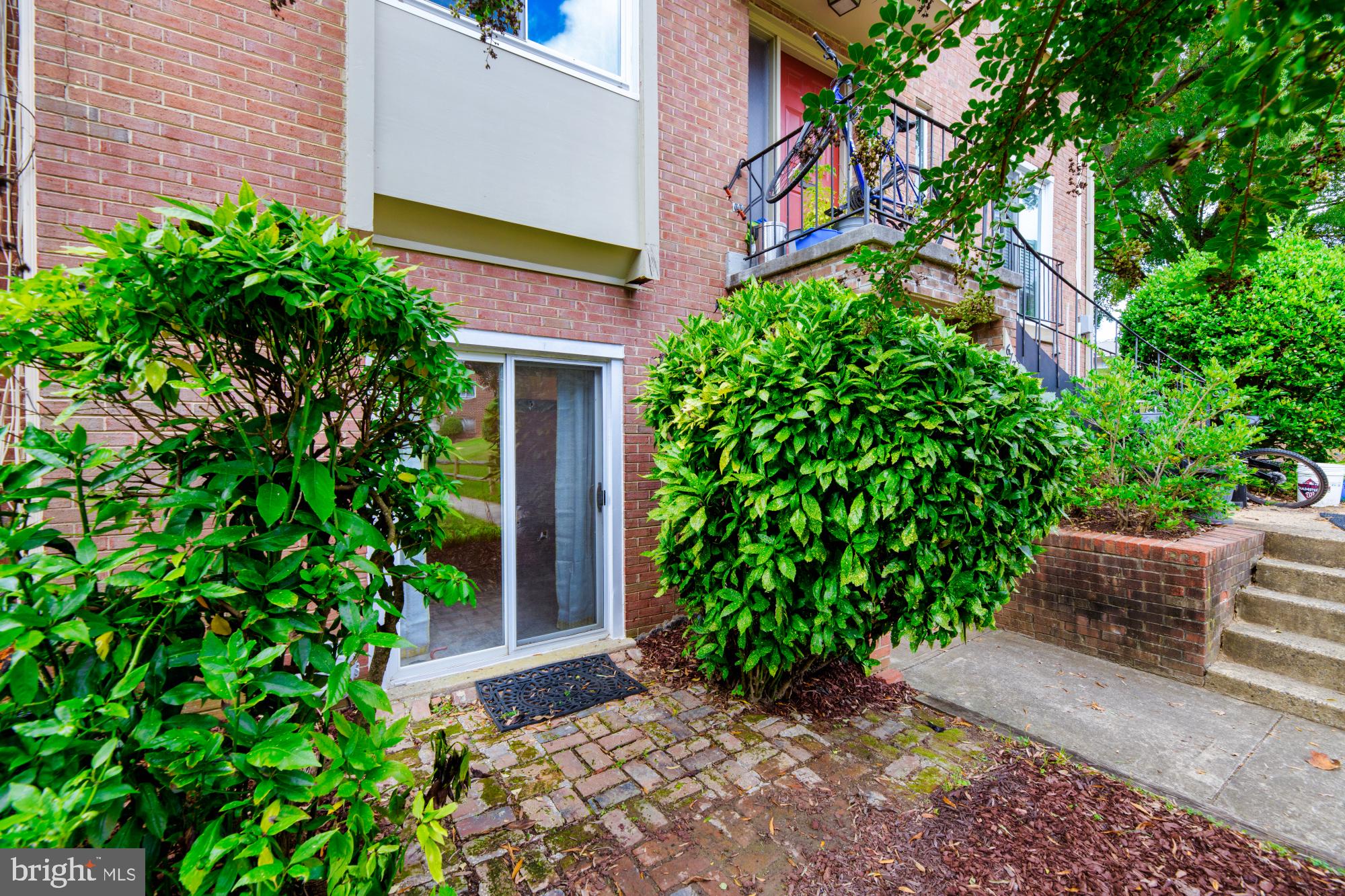 TERRACE TOWNHOUSES OF ANNANDALE - Residential