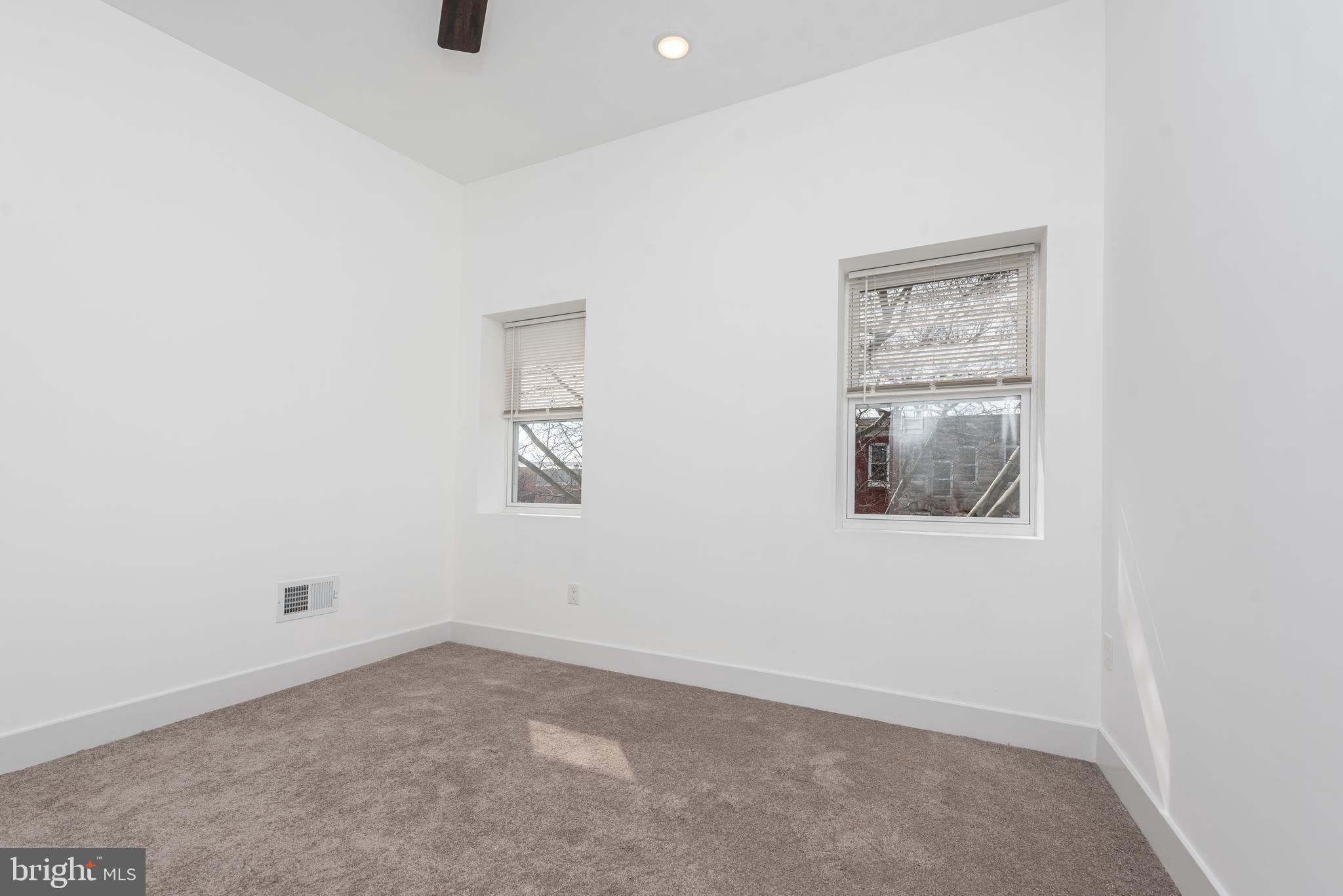 SANDTOWN-WINCHESTER - Residential