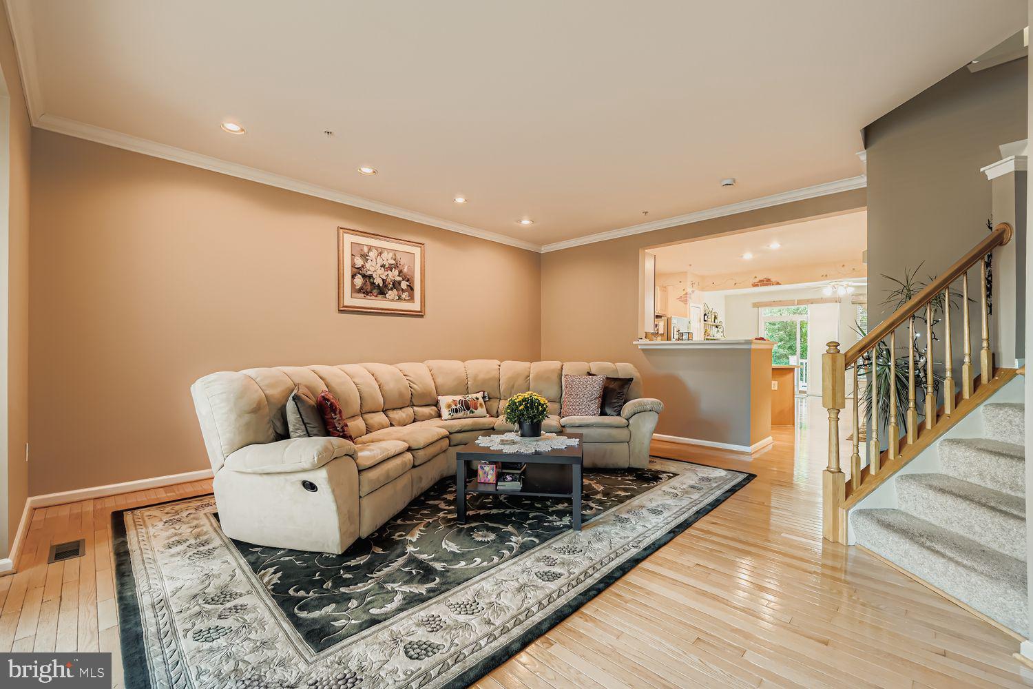 9809 REDWING DRIVE 9809