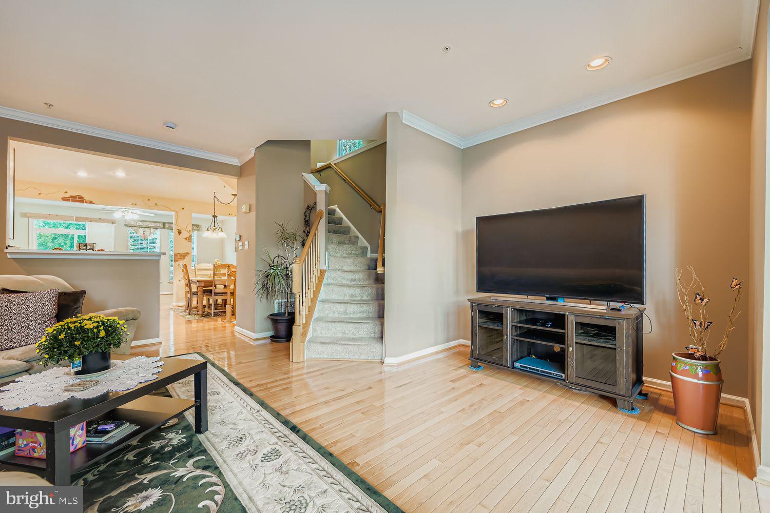 9809 REDWING DRIVE 9809