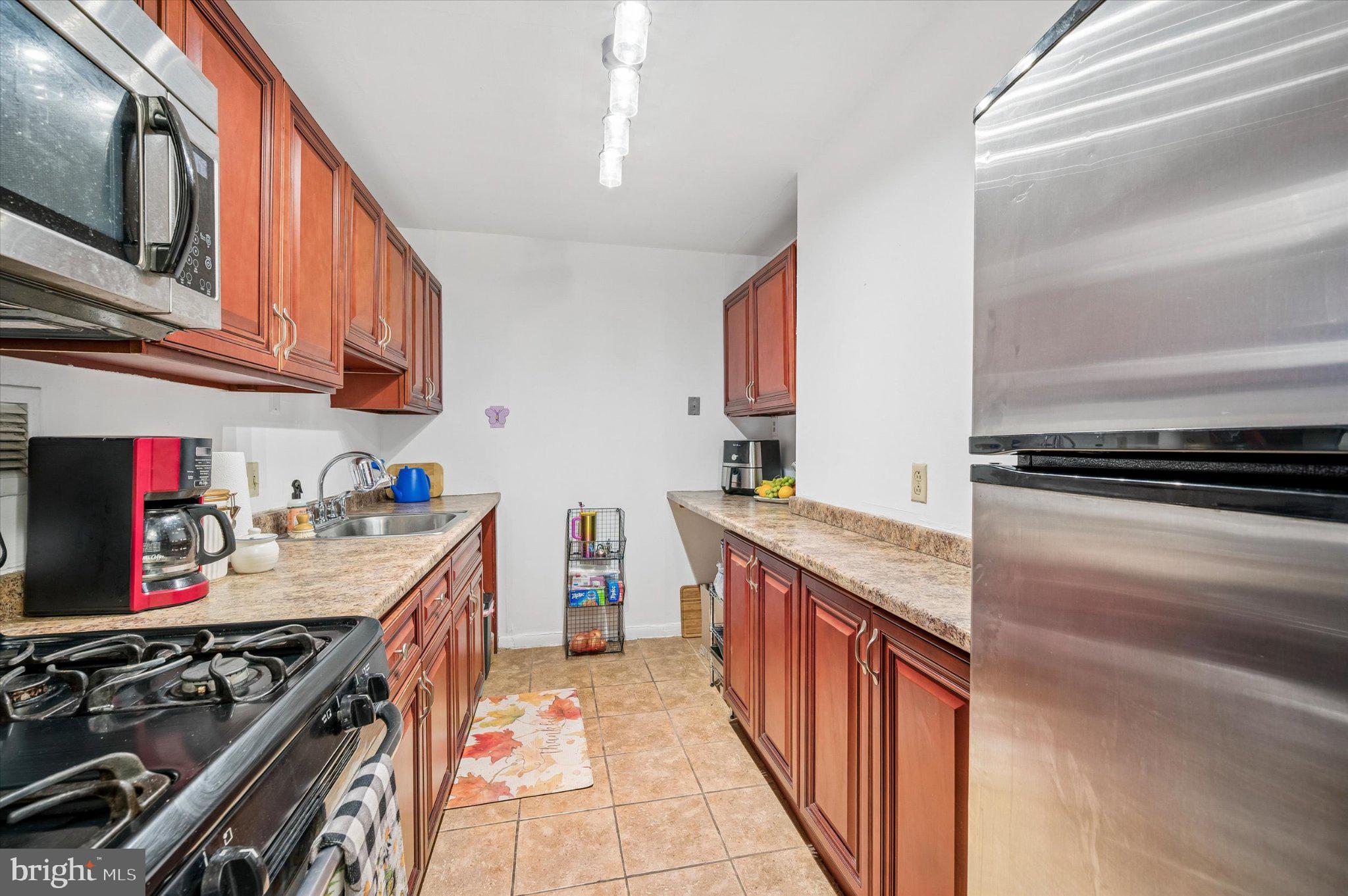 WYNNEFIELD HEIGHTS - Residential