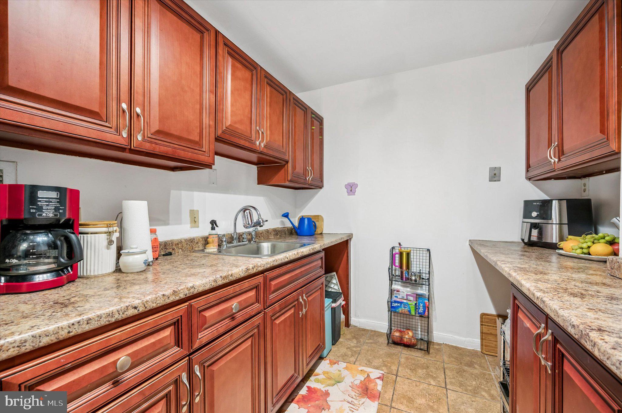 WYNNEFIELD HEIGHTS - Residential