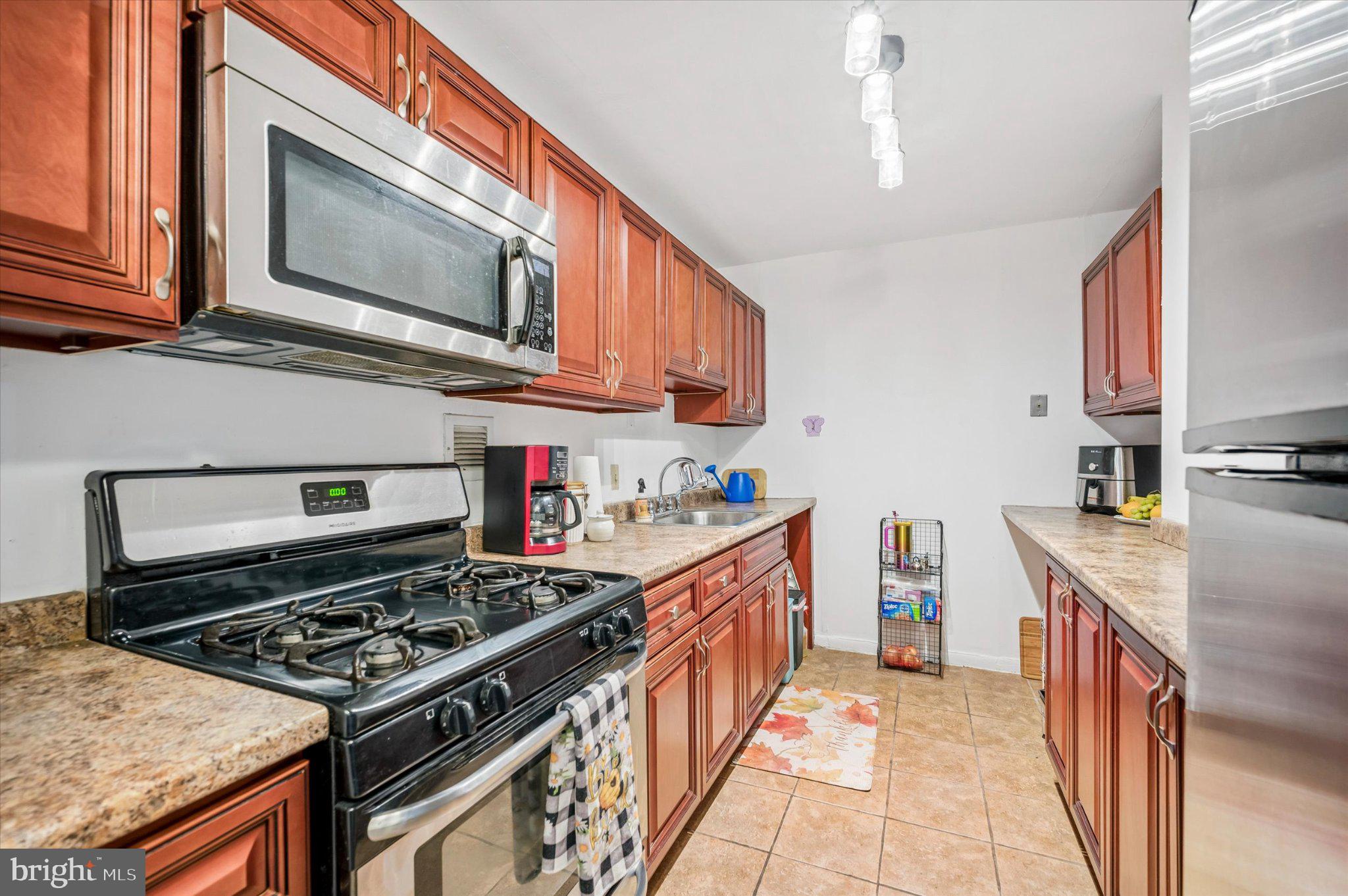 WYNNEFIELD HEIGHTS - Residential