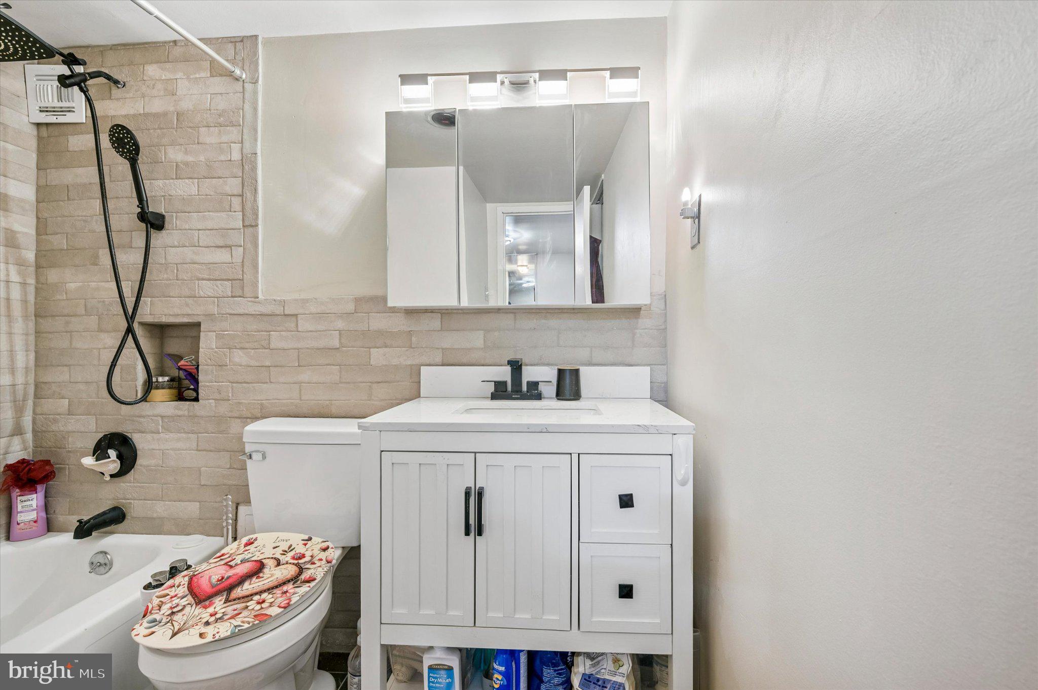 WYNNEFIELD HEIGHTS - Residential