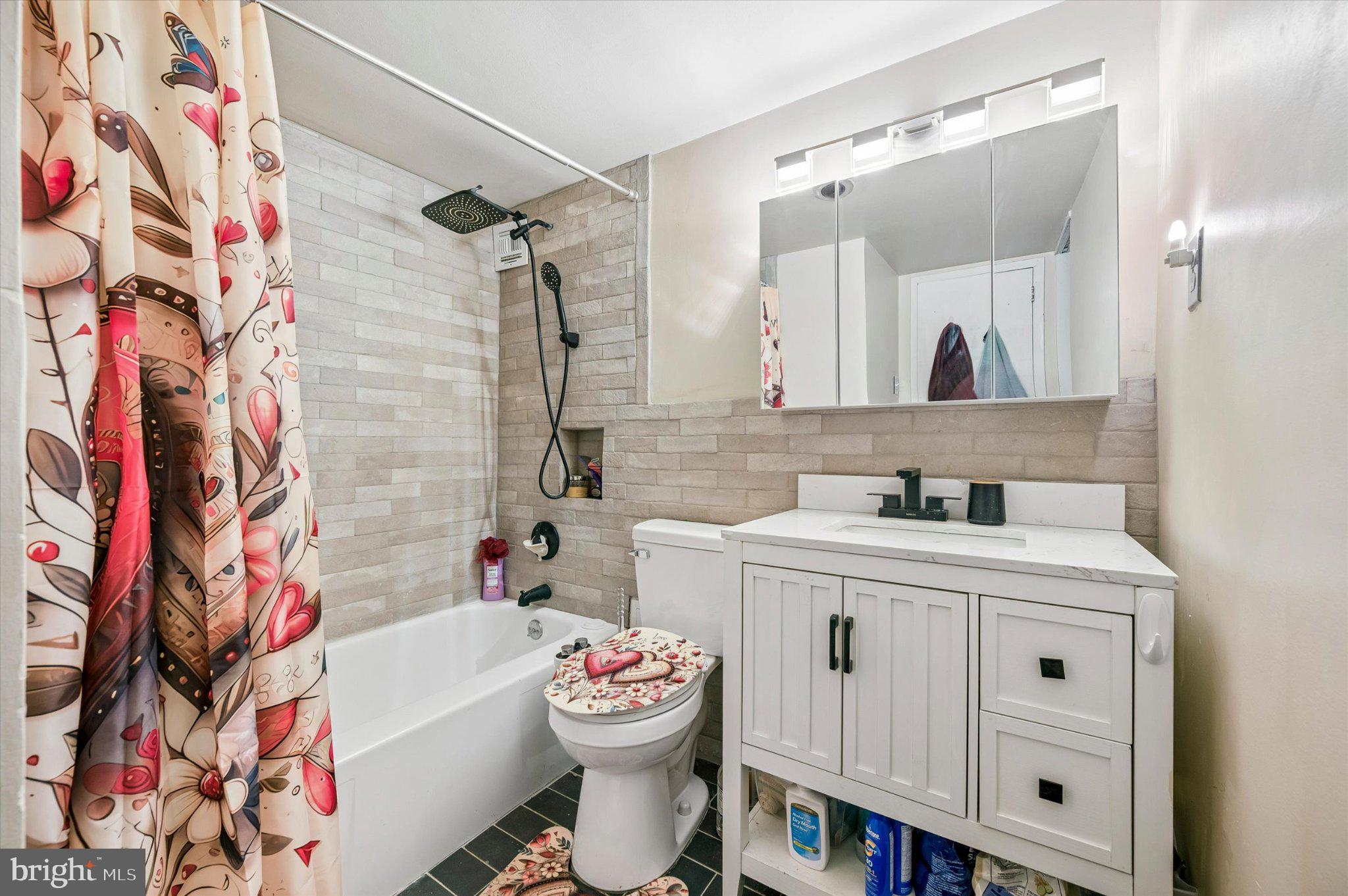 WYNNEFIELD HEIGHTS - Residential