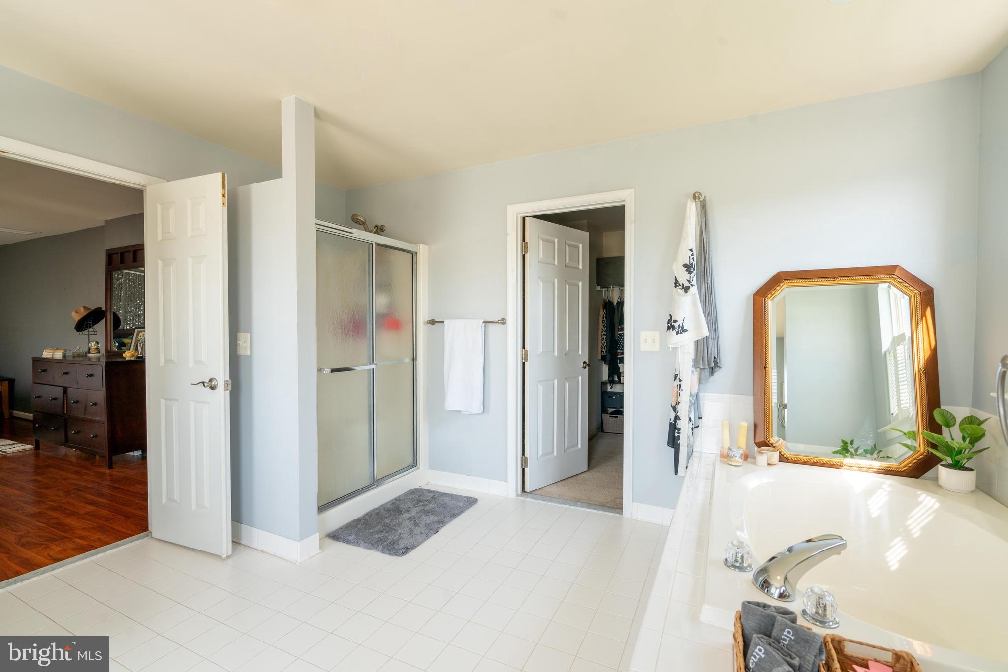 MEADOWBROOK - Residential