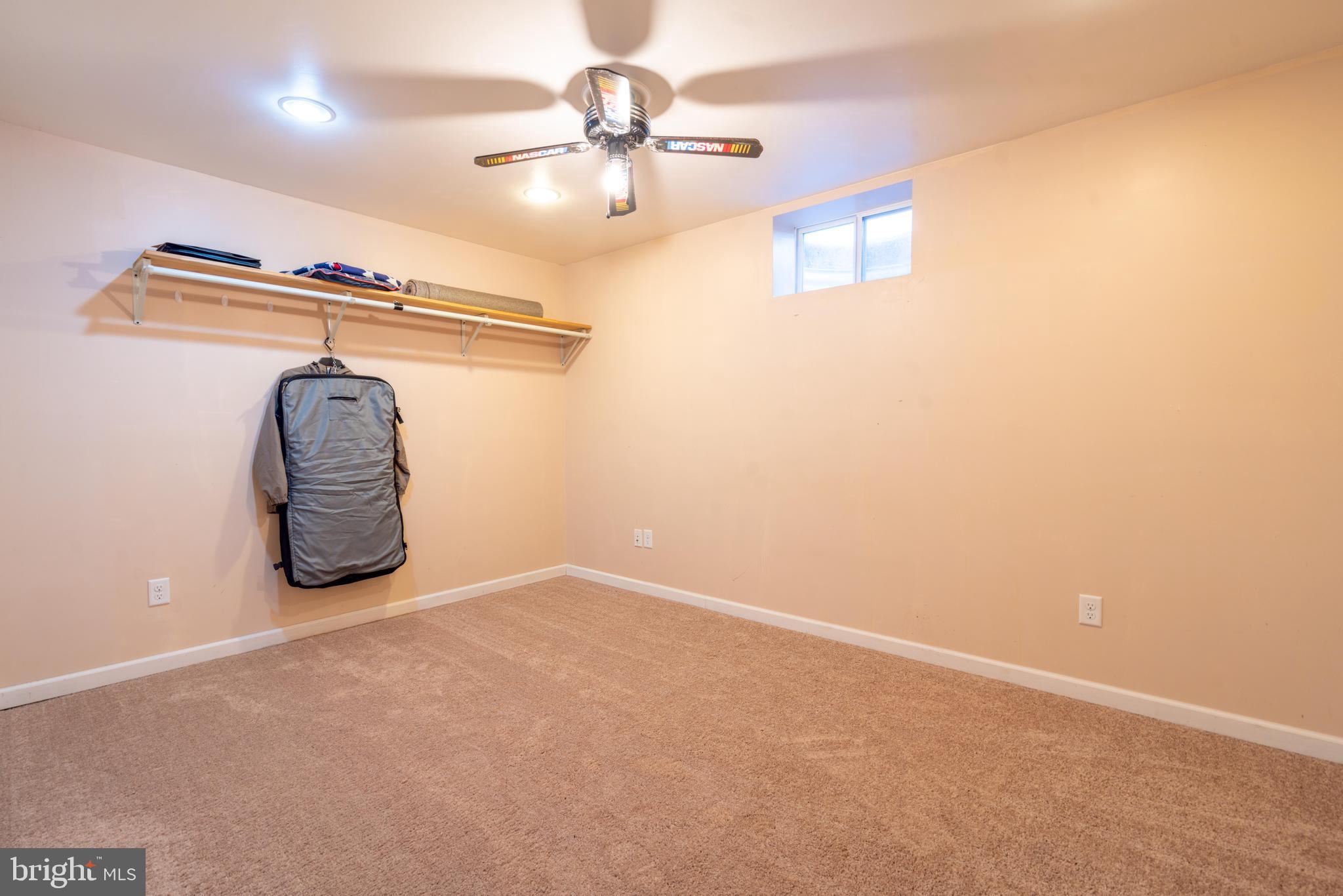 MEADOWBROOK - Residential