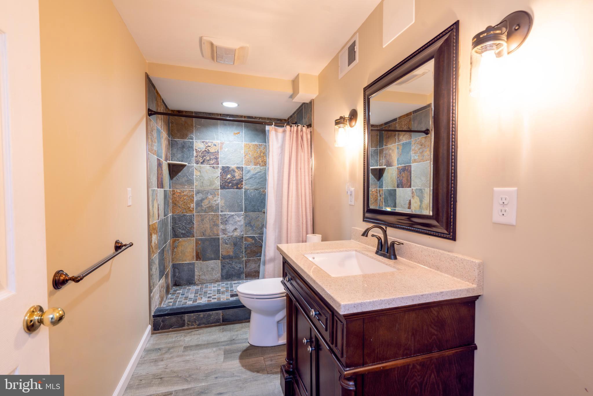 MEADOWBROOK - Residential