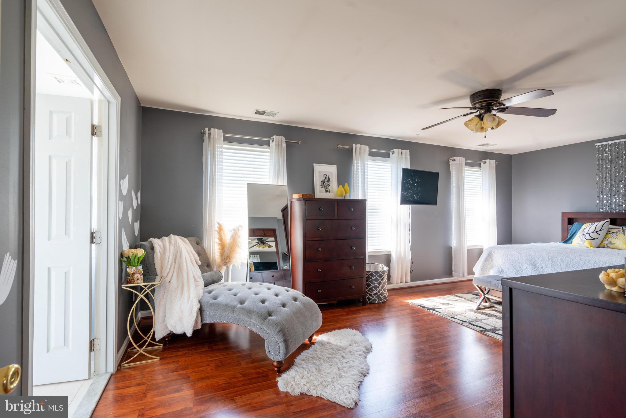 MEADOWBROOK - Residential