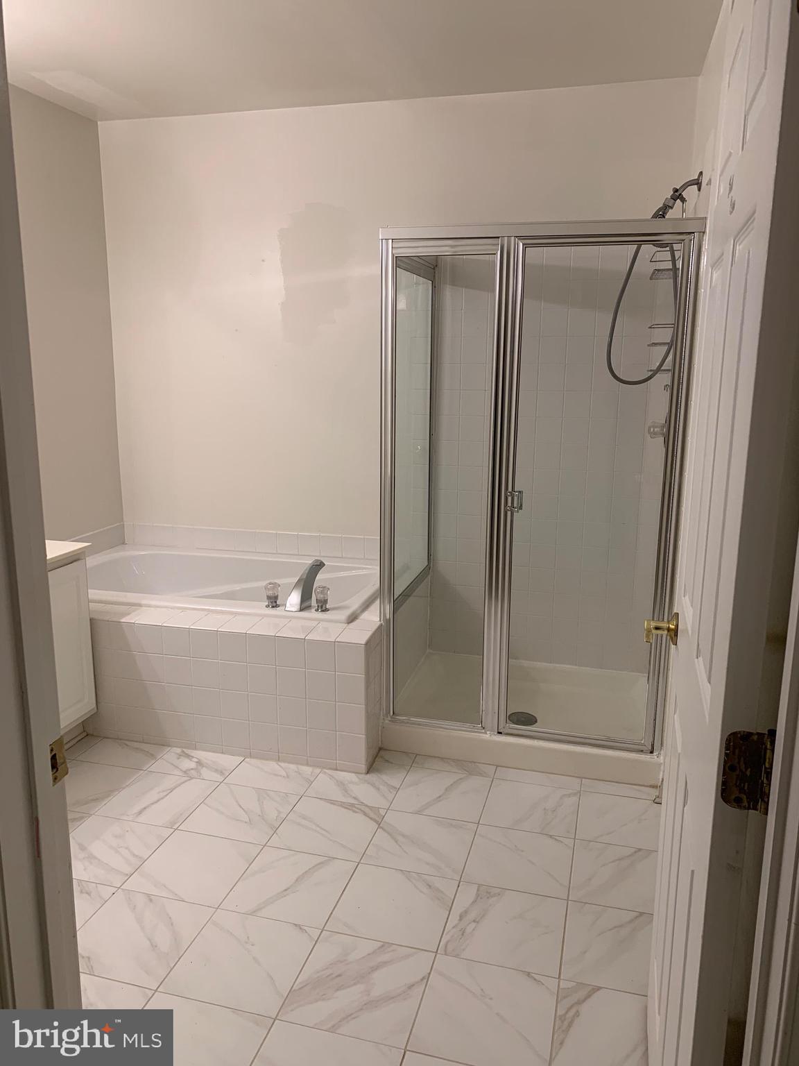 CEDAR LAKES - Residential Lease