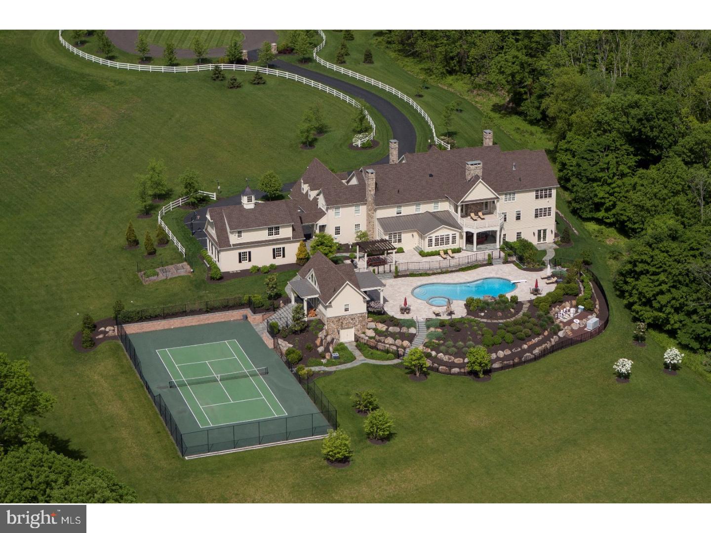 CREEKS BEND - Residential