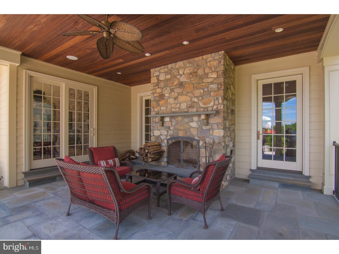 CREEKS BEND - Residential