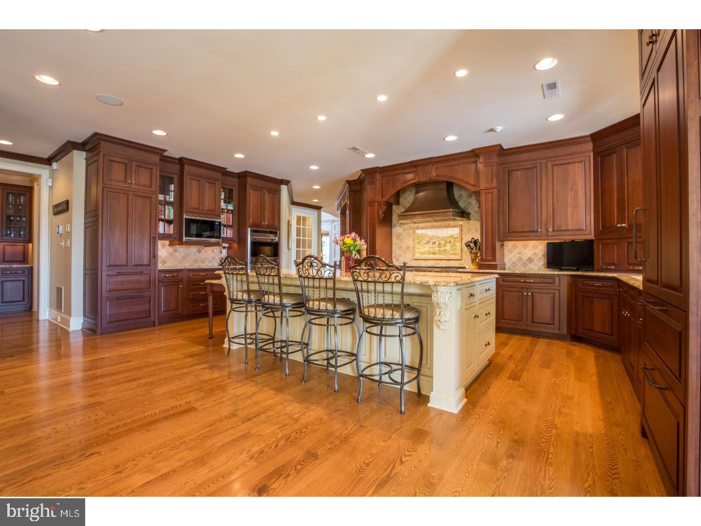 CREEKS BEND - Residential