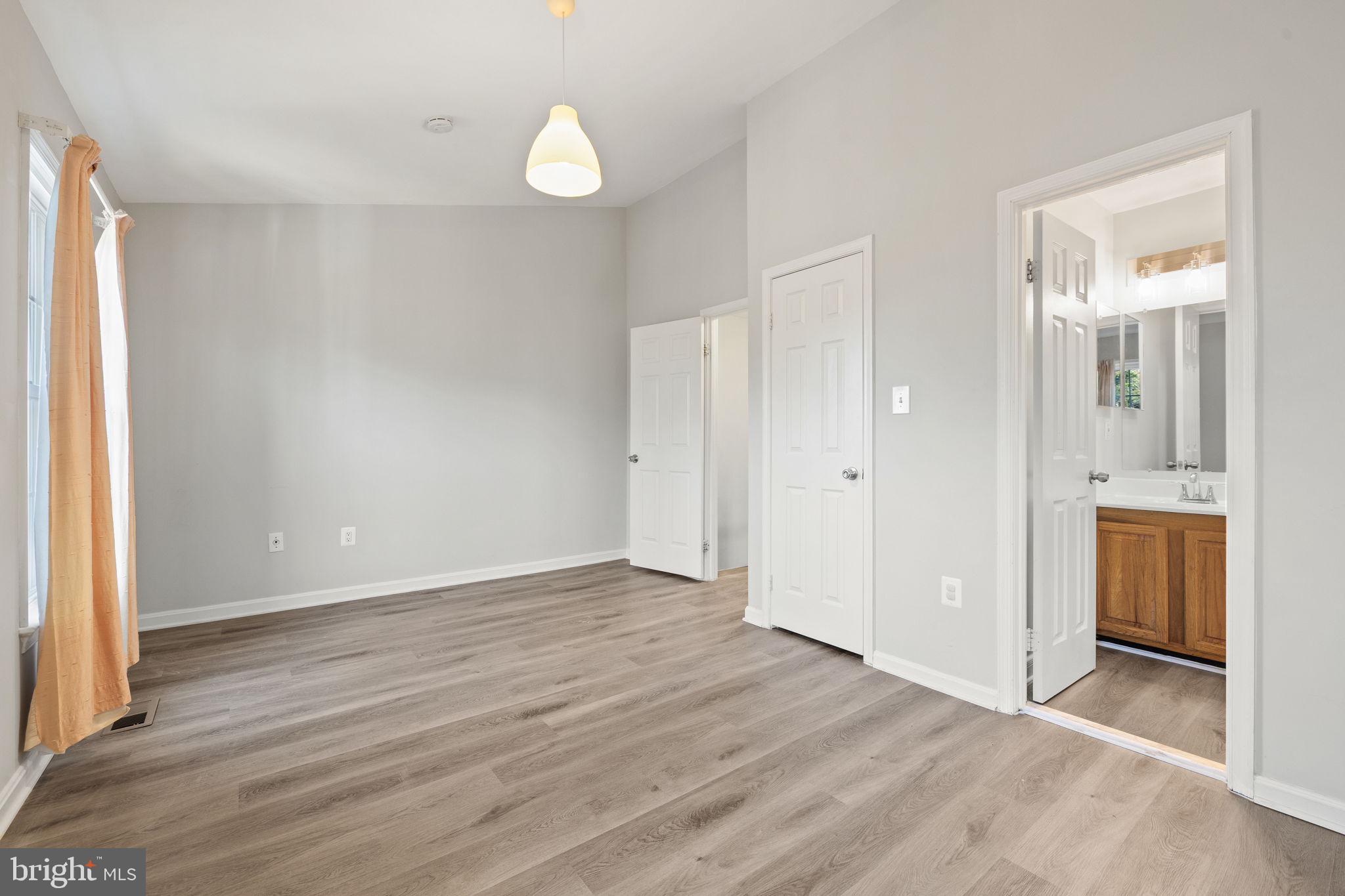 CAROLINE OAKS - Residential