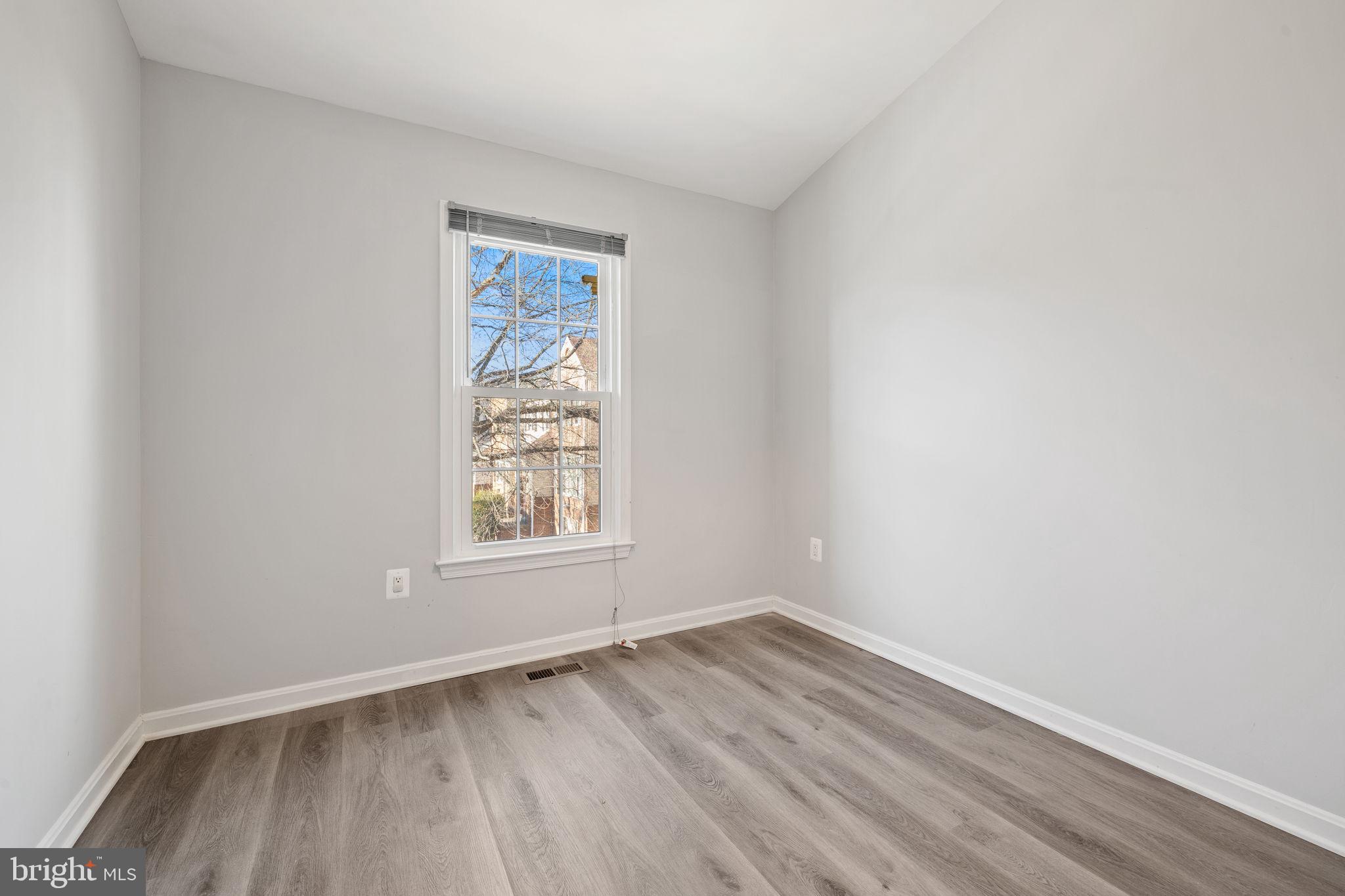 CAROLINE OAKS - Residential