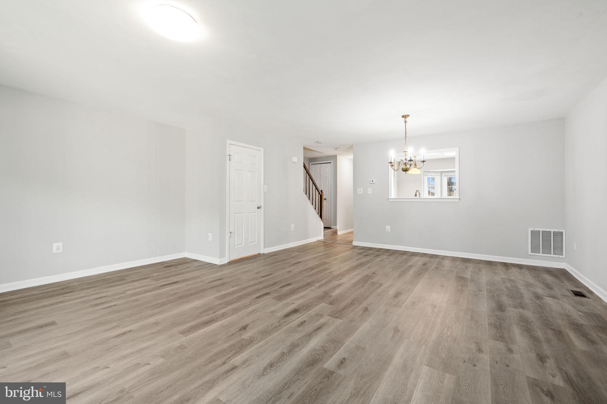 CAROLINE OAKS - Residential