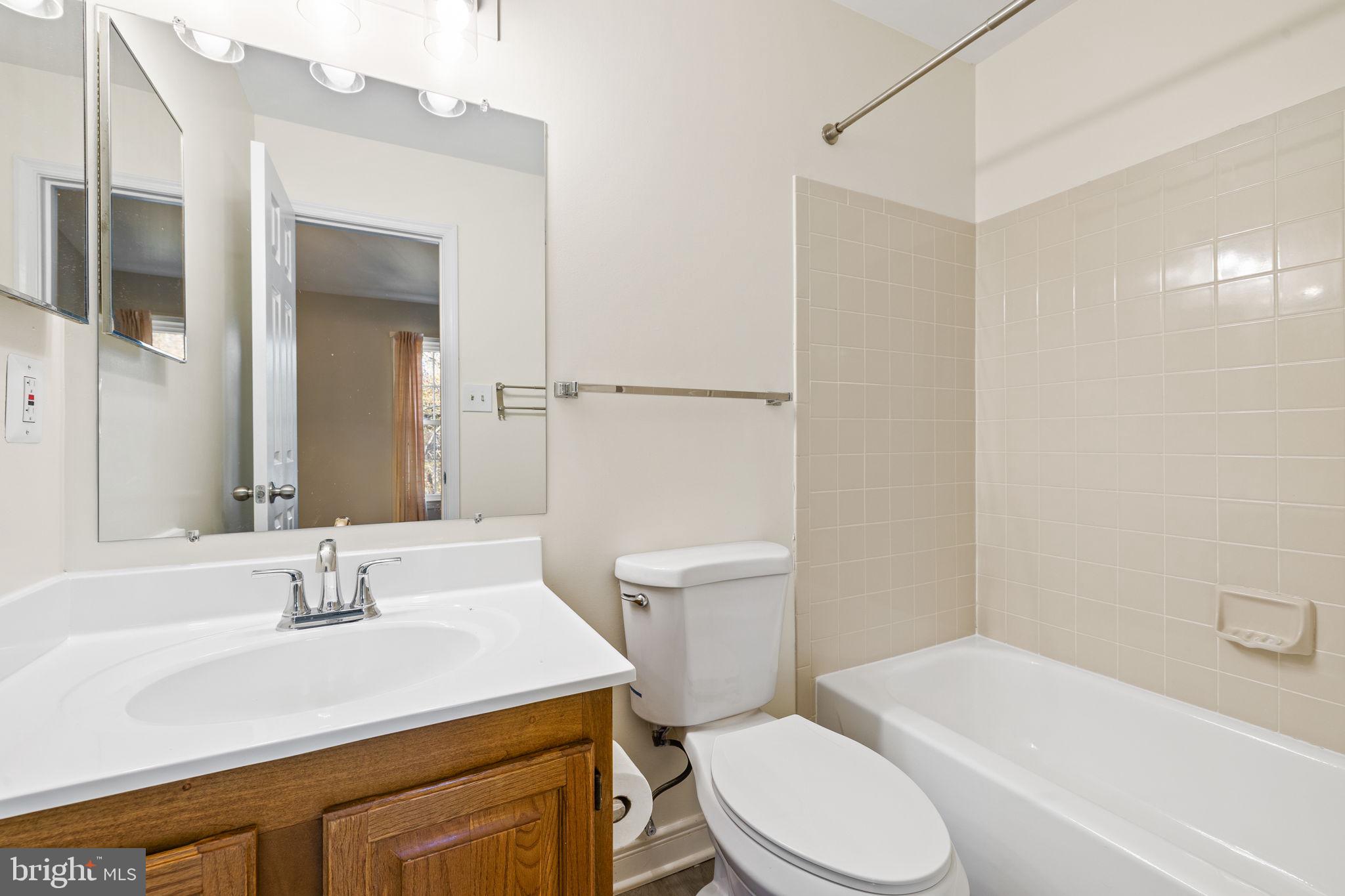 CAROLINE OAKS - Residential