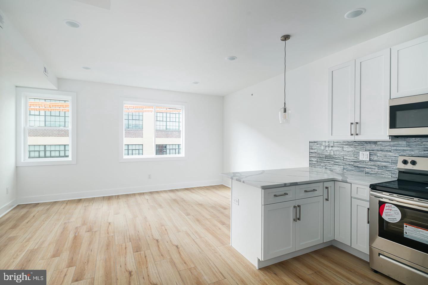 2021 N 2ND STREET 3