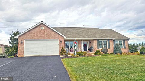 25 SUMMER BREEZE LANE CHAMBERSBURG PA 17202