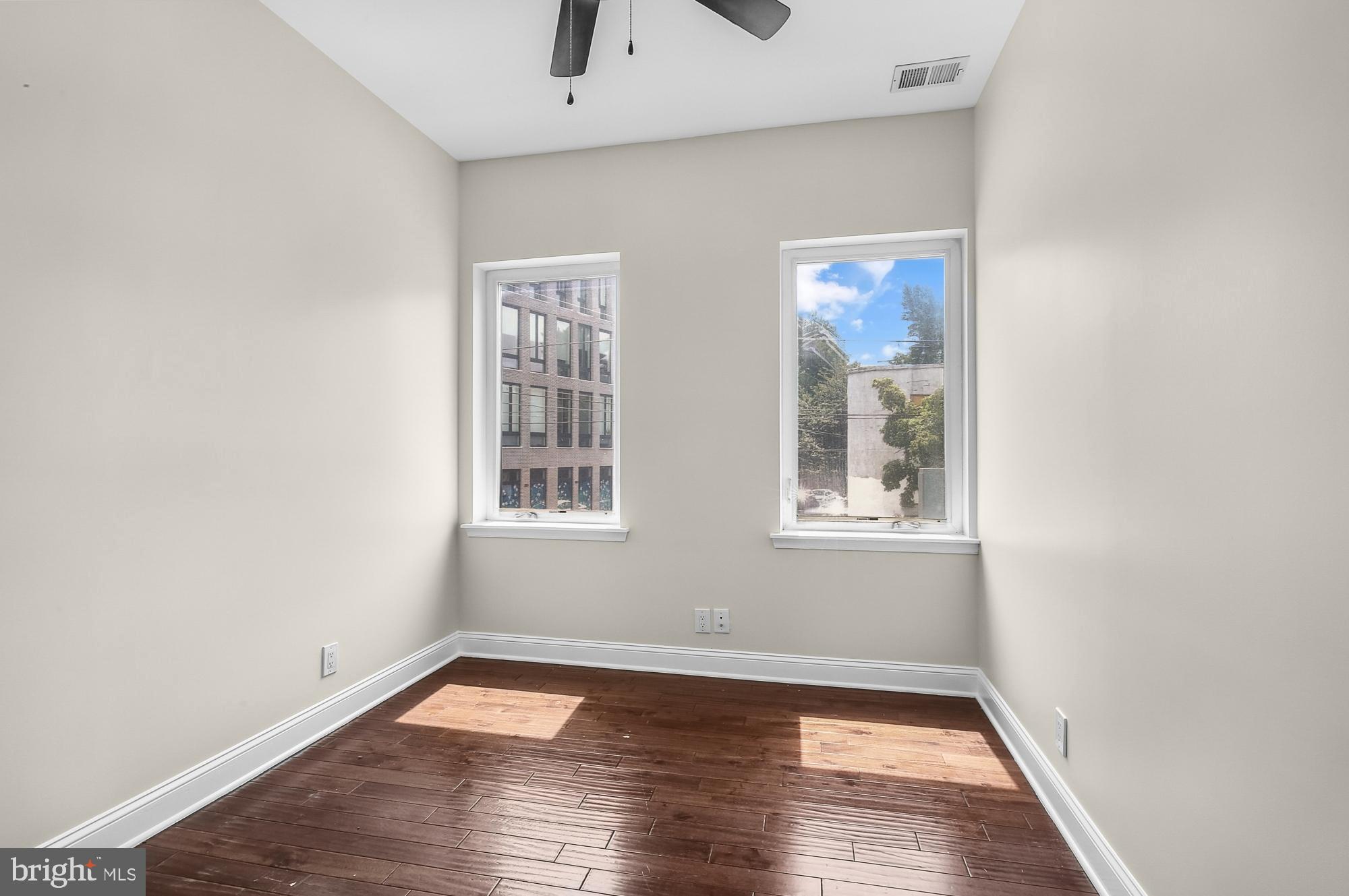 EAST KENSINGTON - Residential Lease