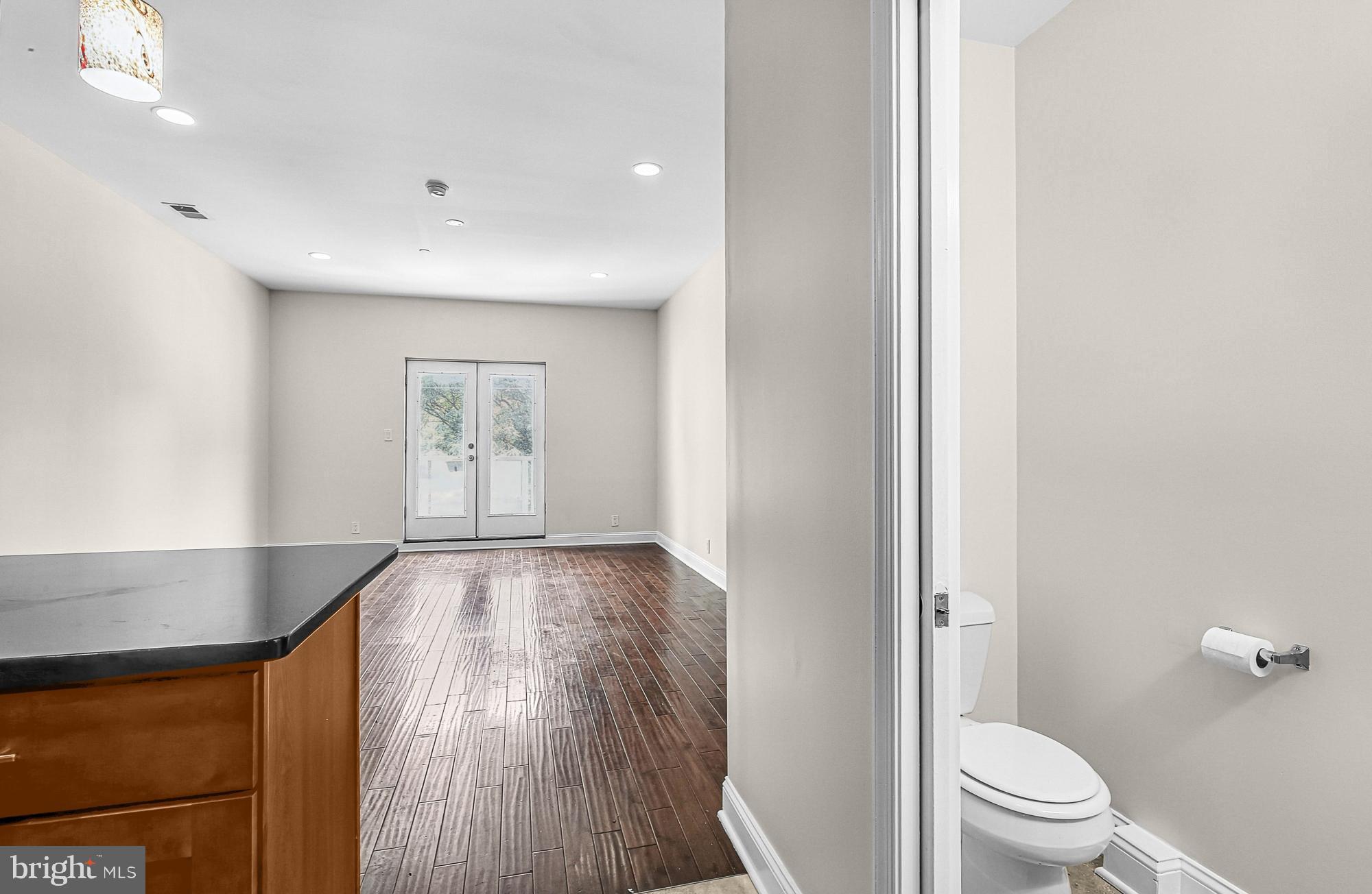 EAST KENSINGTON - Residential Lease