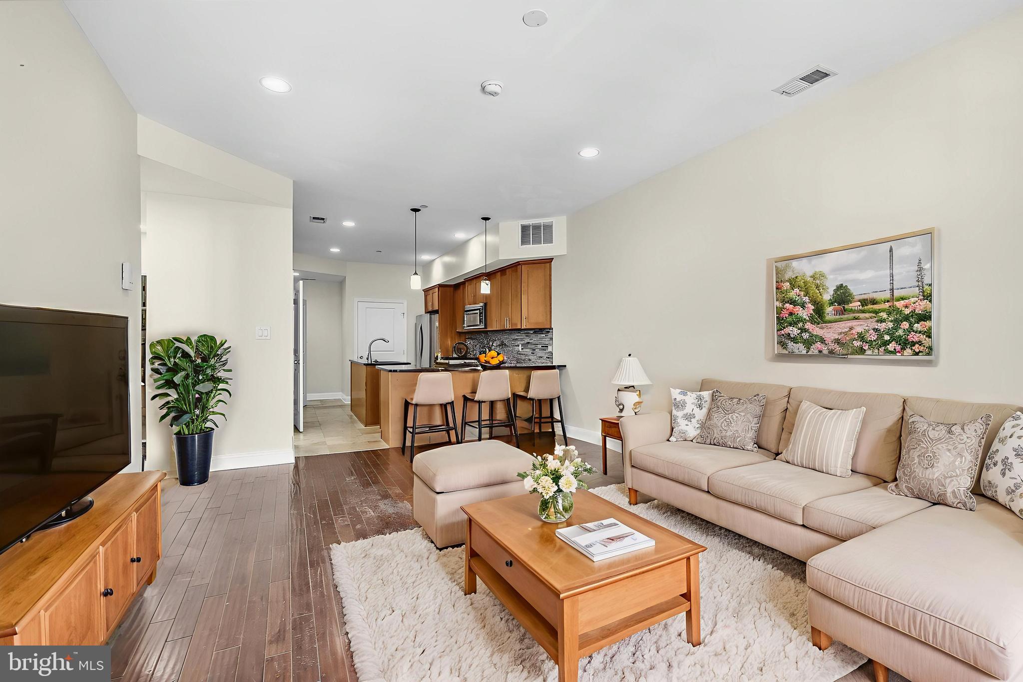 EAST KENSINGTON - Residential Lease