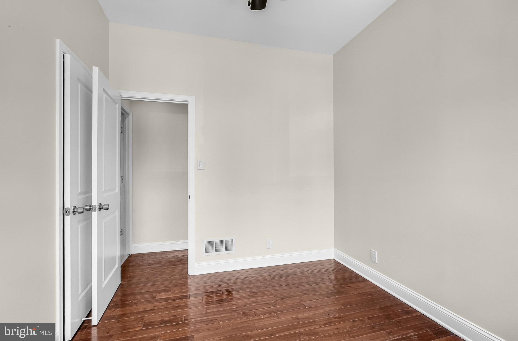 EAST KENSINGTON - Residential Lease