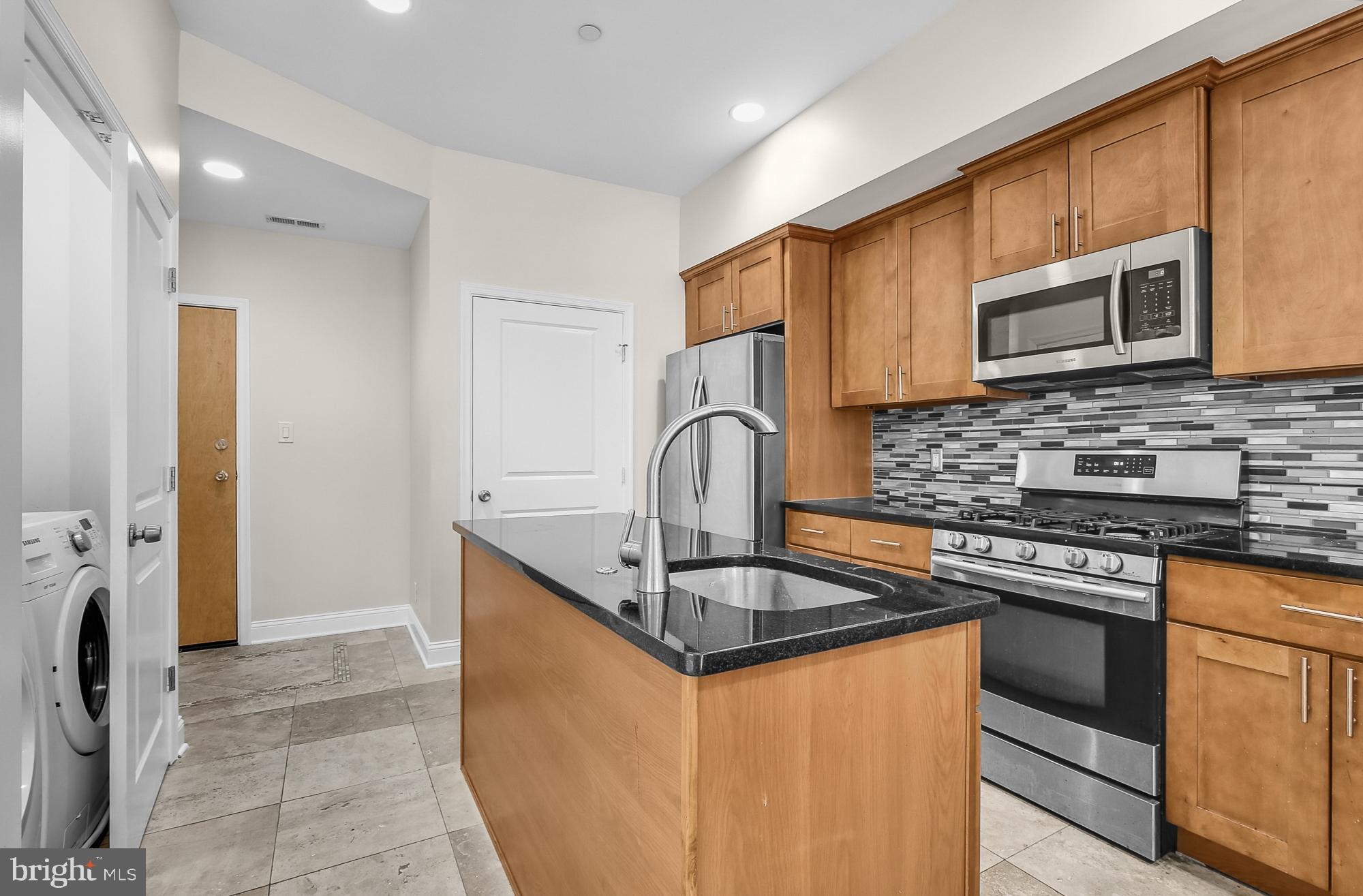 EAST KENSINGTON - Residential Lease