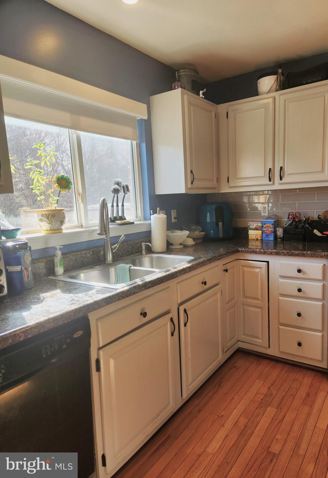 HINES ESTATES - Residential Lease