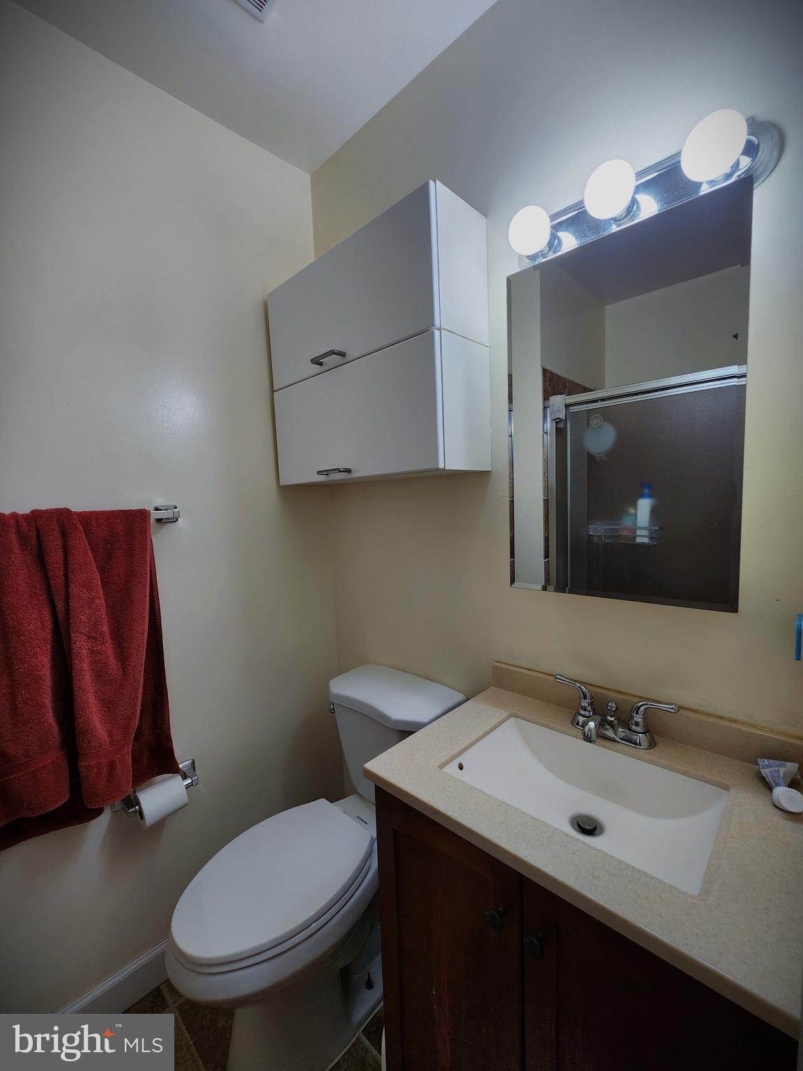 HINES ESTATES - Residential Lease