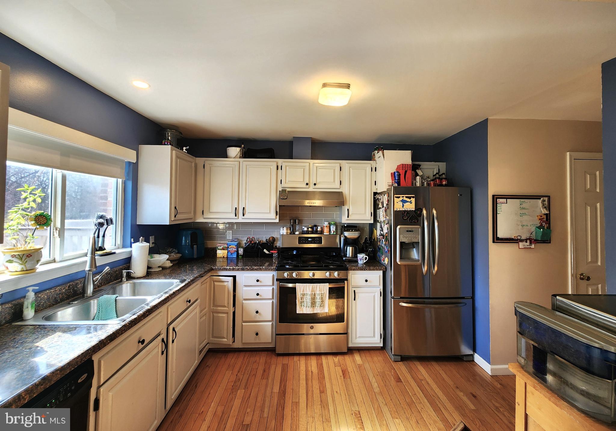 HINES ESTATES - Residential Lease