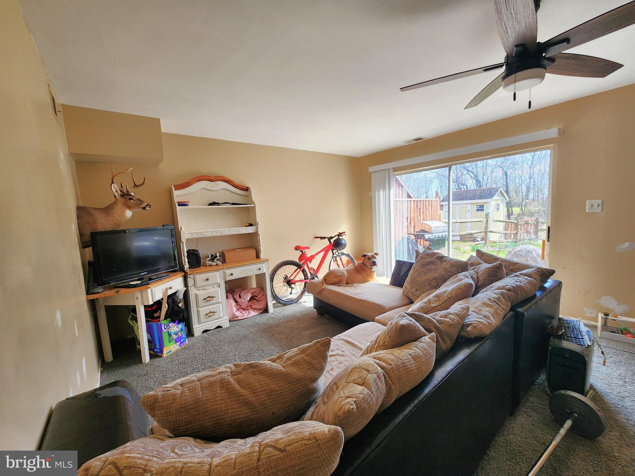 HINES ESTATES - Residential Lease