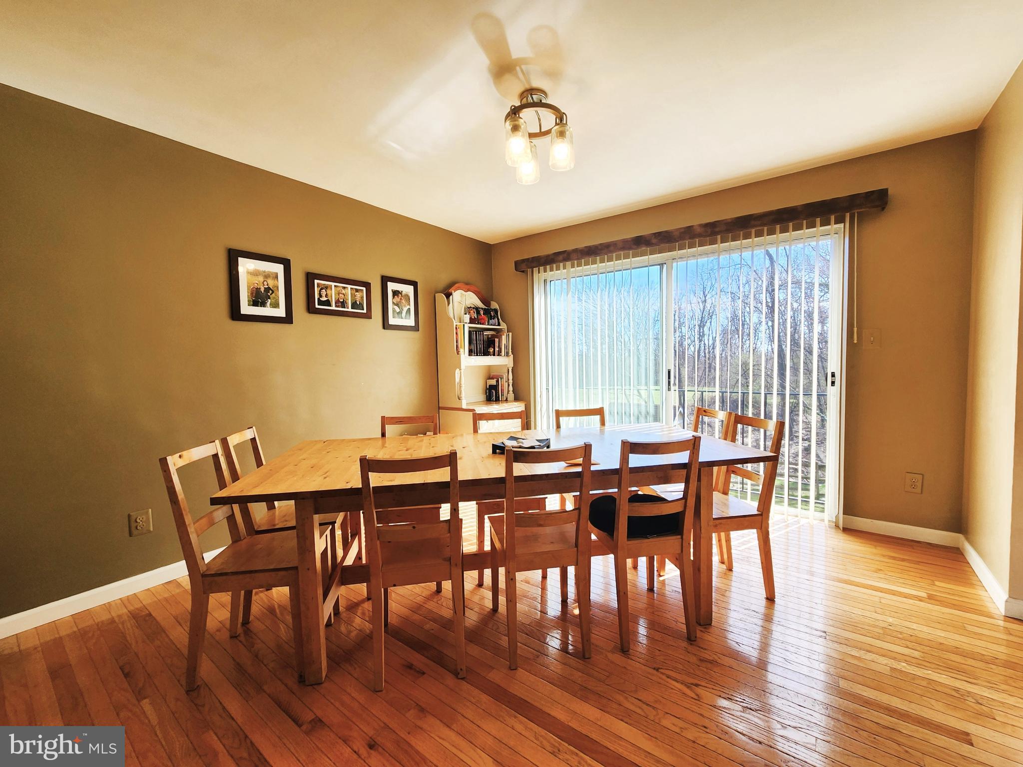 HINES ESTATES - Residential Lease