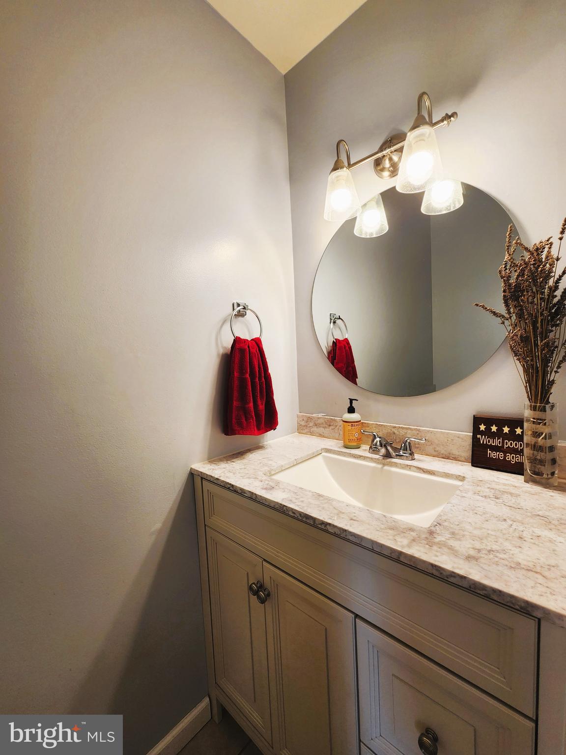 HINES ESTATES - Residential Lease