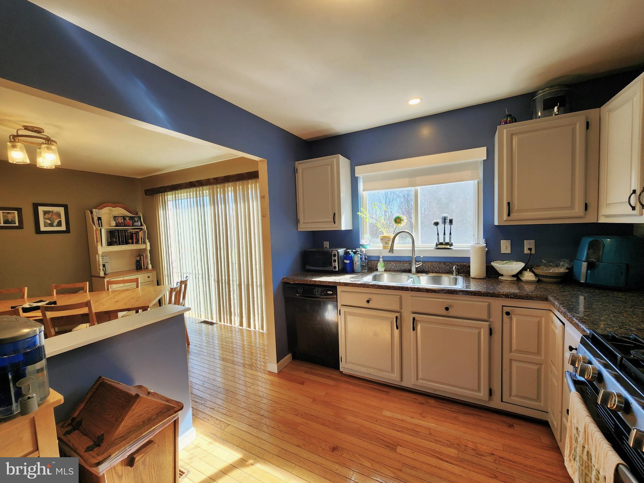 HINES ESTATES - Residential Lease