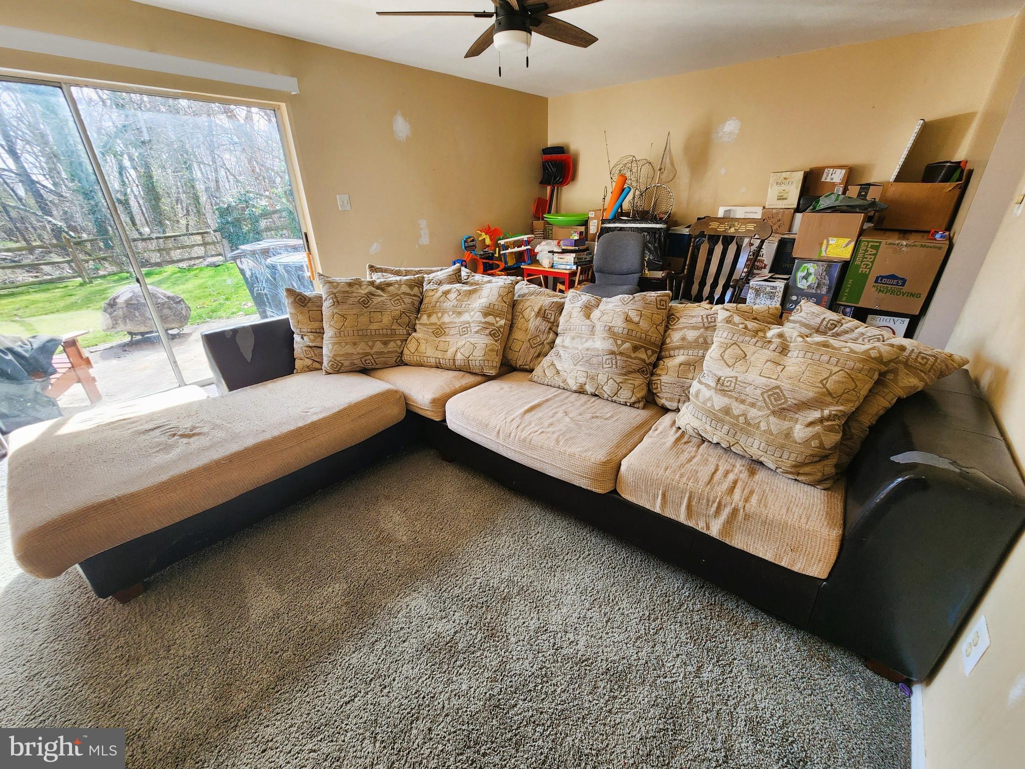 HINES ESTATES - Residential Lease