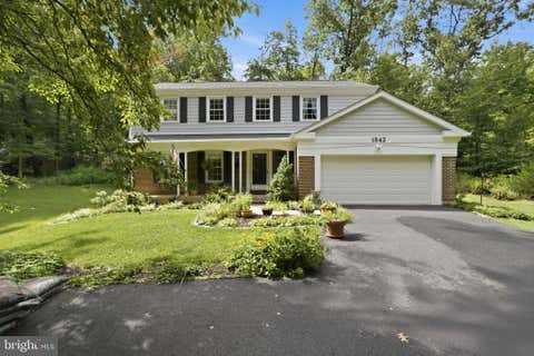 Photo of 1842 Post Oak Trail, RESTON, VA 20191 (MLS # VAFX2333382)