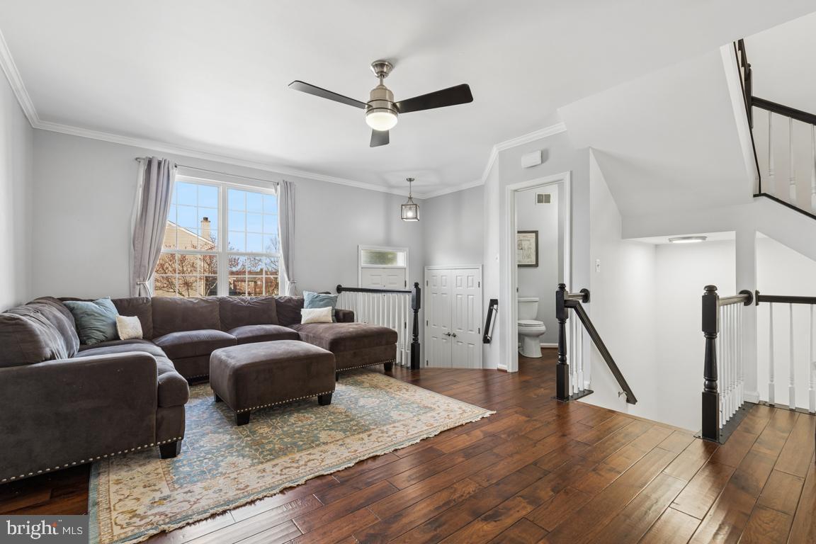 SOUTH RIDING - Residential