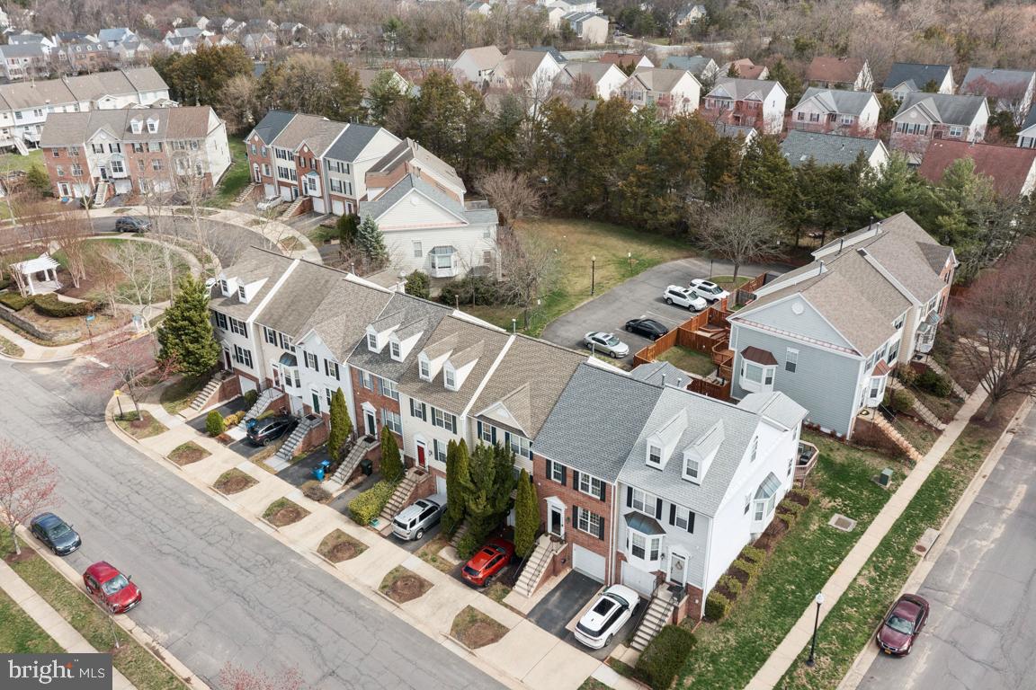 SOUTH RIDING - Residential