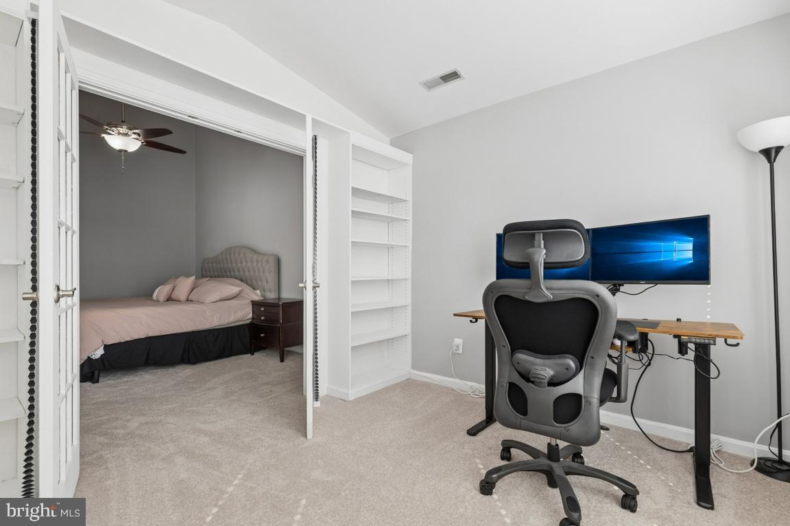 SOUTH RIDING - Residential