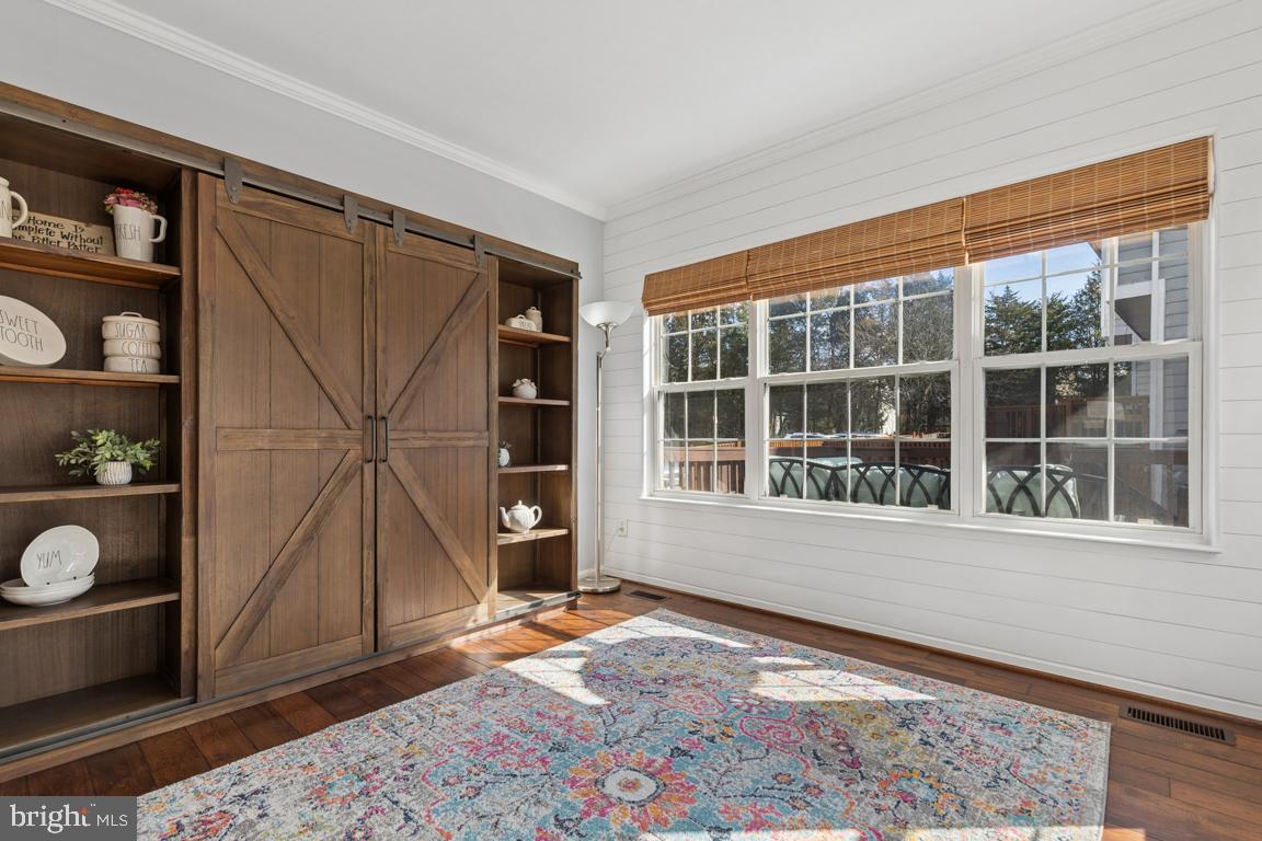 SOUTH RIDING - Residential