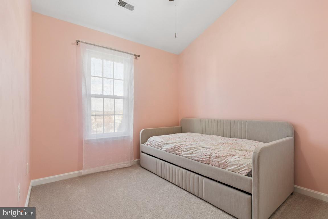 SOUTH RIDING - Residential