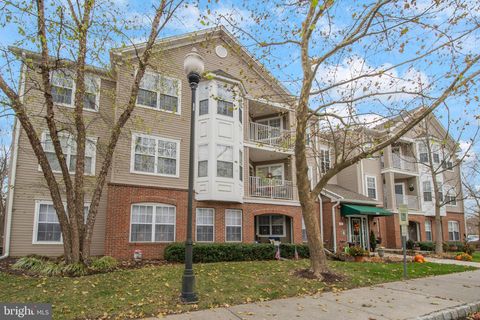 Condo For Sale - 511 Mowat Circle<br/> HAMILTON, NJ 08690