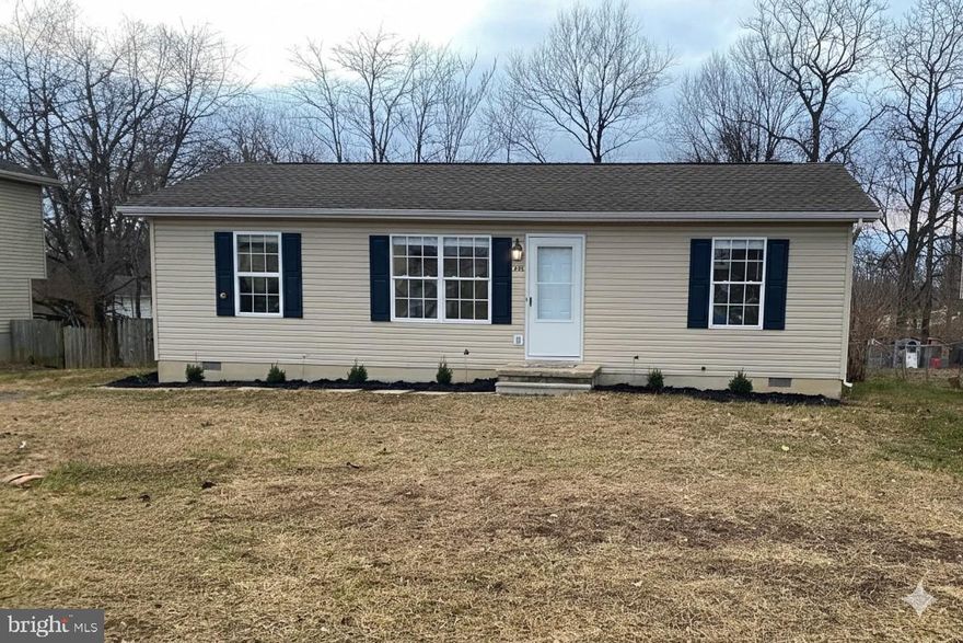 Newly renovated 3 bed, 2 bath rancher! New flooring, fresh paint, new kitchen appliances, and updated bathrooms. HVAC less than 2 years old, hot water heater a year old, and water softener new in Fall 2024. Great fenced backyard and back deck! Enjoy the convenience of one level living. Easy access to 11 and 81 for commuting. Less than 5 miles from the MARC station, Berkeley Medical Center, and shopping in Martinsburg. This home is move in ready--come see it today and make it yours!