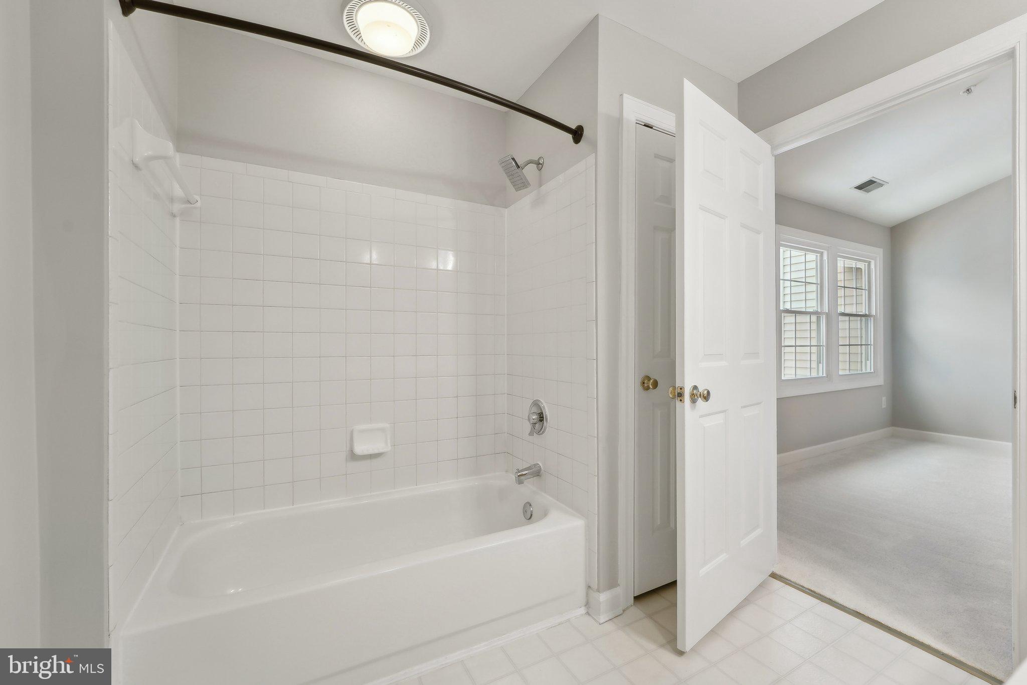 RUSSETT - Residential